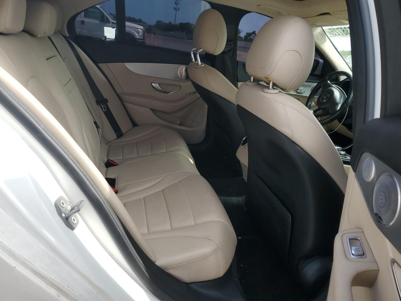 2016 Mercedes-Benz C 300 4Matic VIN: 55SWF4KB5GU173375 Lot: 64738725