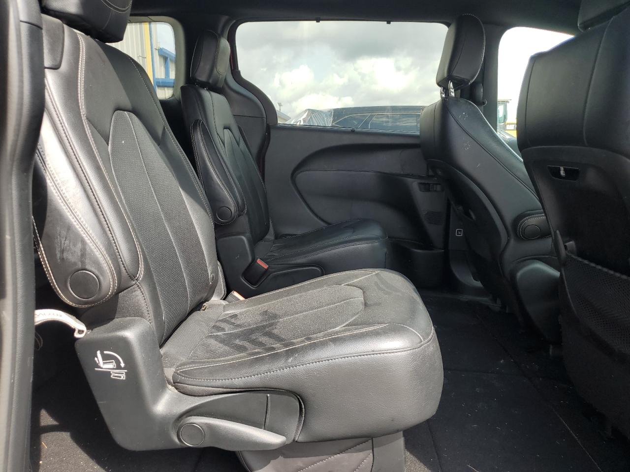 2018 Chrysler Pacifica Touring L VIN: 2C4RC1BG6JR182549 Lot: 63842005