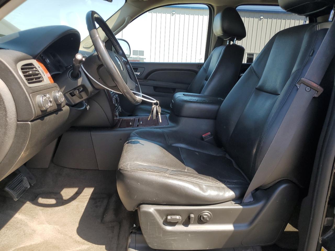 2010 Chevrolet Tahoe K1500 Ltz VIN: 1GNUKCE08AR117979 Lot: 64802225