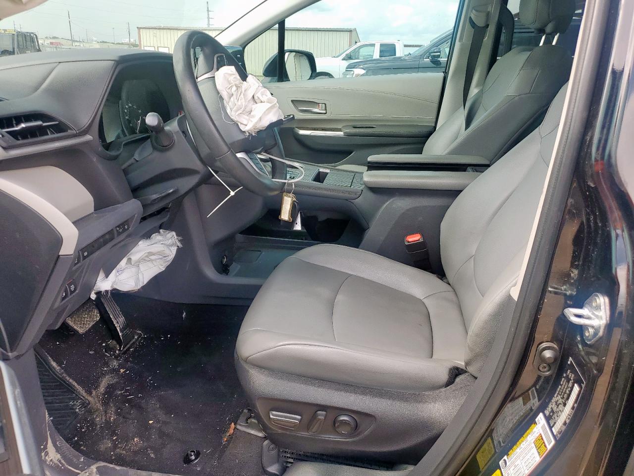 2022 Toyota Sienna Xle VIN: 5TDYRKEC9NS121105 Lot: 63942115