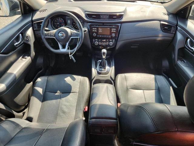 NISSAN ROGUE 2017 Srebrny