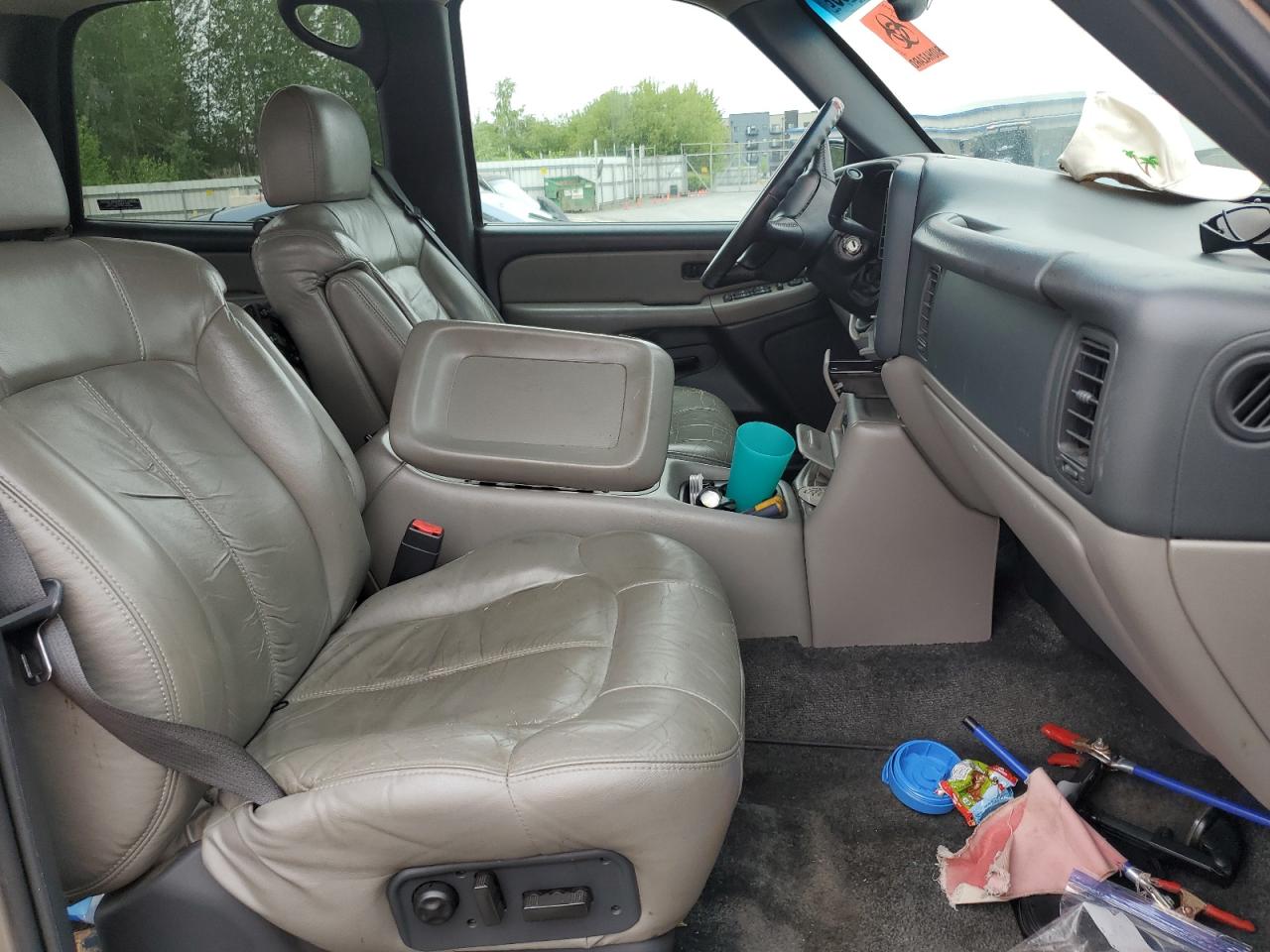 2001 Chevrolet Tahoe K1500 VIN: 1GNEK13T41J315396 Lot: 64063135