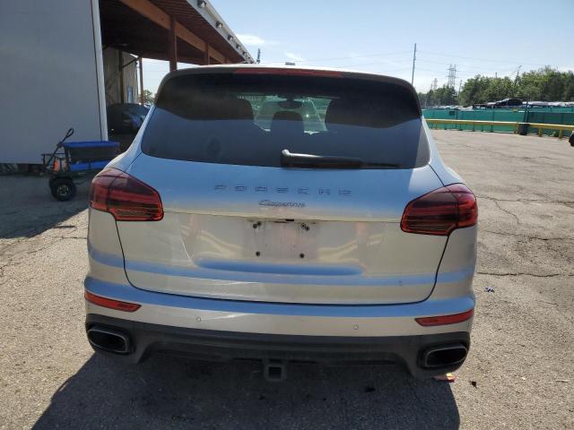  PORSCHE CAYENNE 2018 Silver