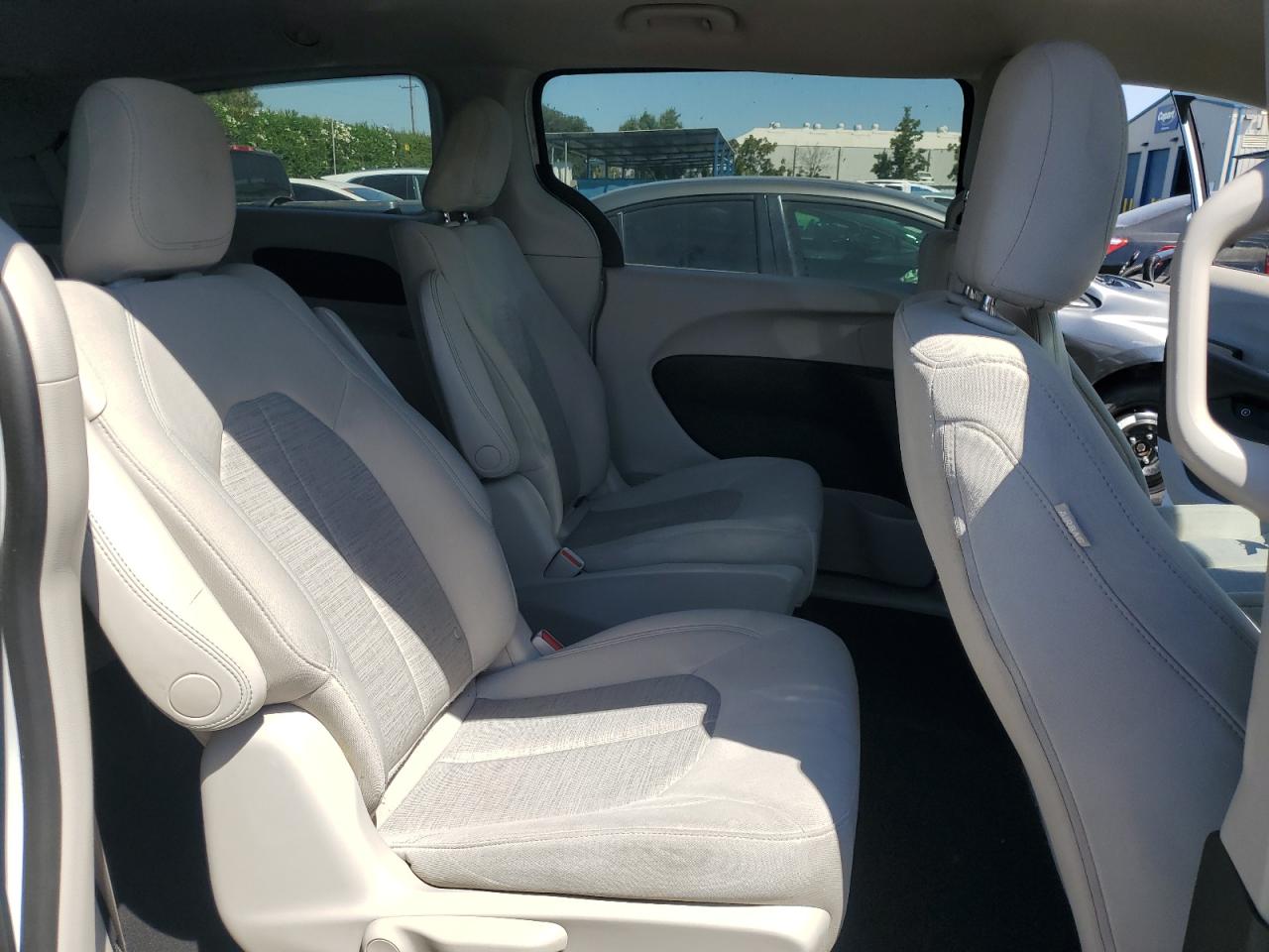 2019 Chrysler Pacifica Hybrid Touring Plus VIN: 2C4RC1H7XKR738676 Lot: 65040045
