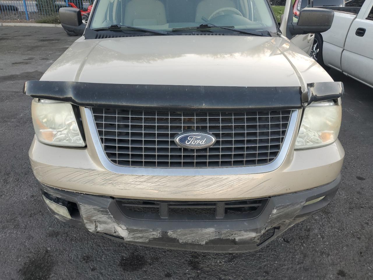 B32032 2004 Ford Expedition Xlt