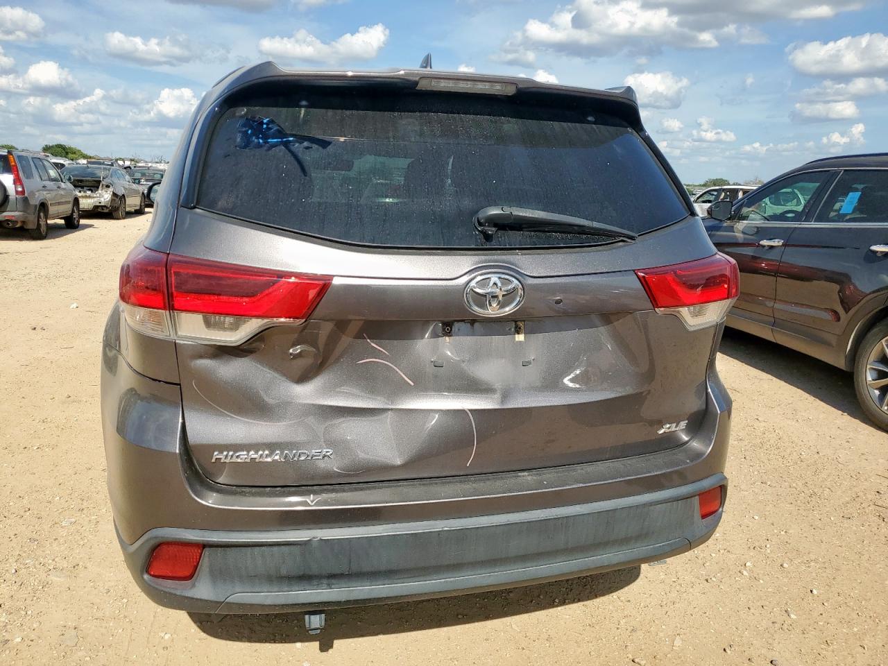 2017 Toyota Highlander Se VIN: 5TDKZRFH0HS525679 Lot: 64202455