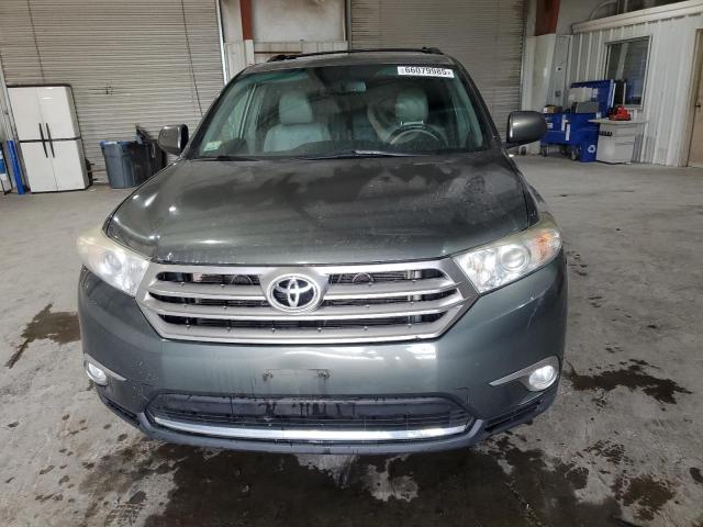 Parquets TOYOTA HIGHLANDER 2013 Zielony