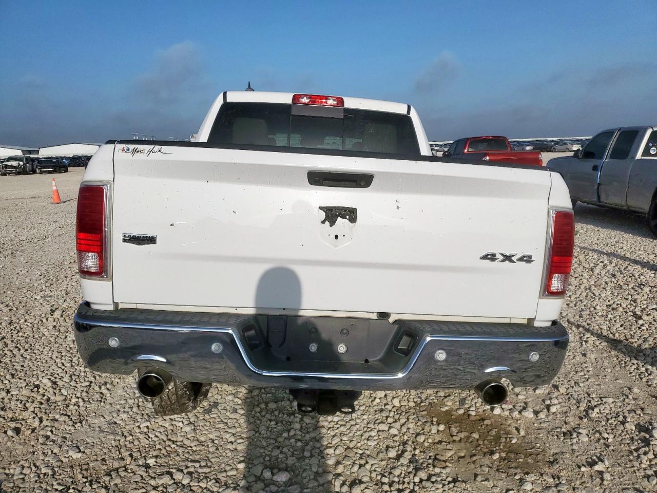 2018 Ram 1500 Laramie VIN: 1C6RR7NM7JS238409 Lot: 64655105