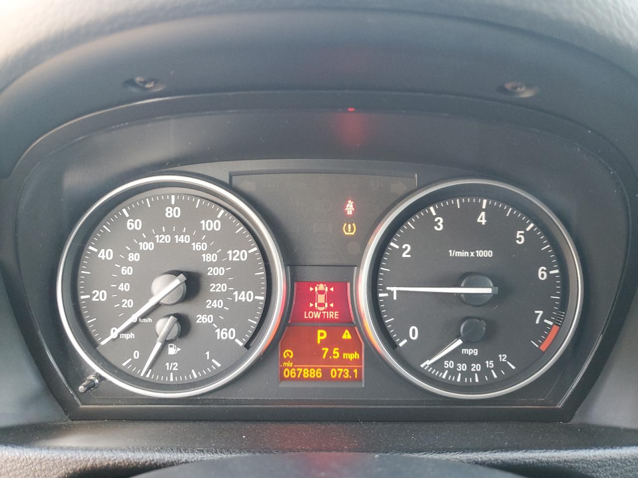 2015 BMW X1 Sdrive28I VIN: WBAVM1C55FVZ94211 Lot: 66403015