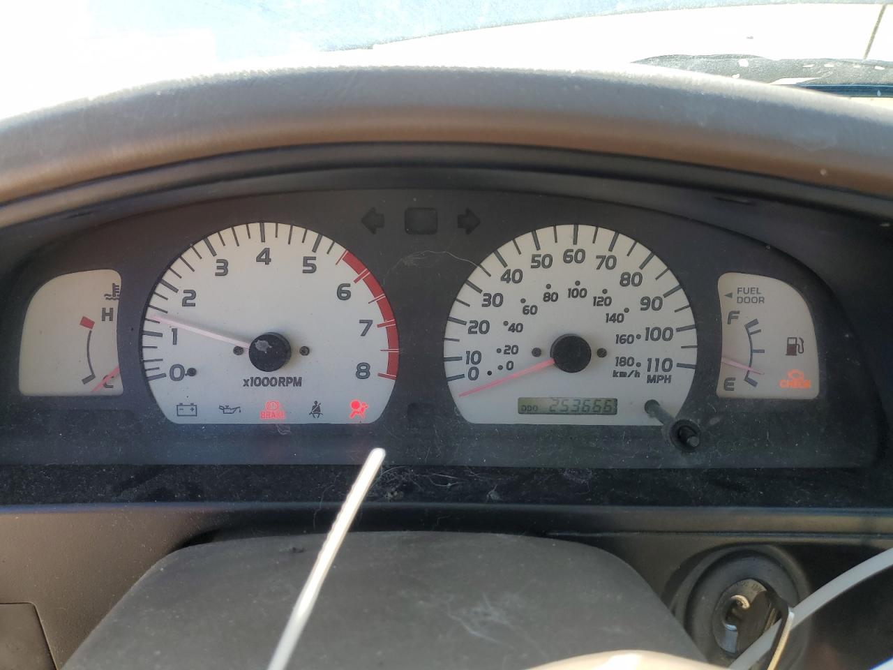 2001 Toyota Tacoma Prerunner VIN: 5TENM92N01Z878813 Lot: 63157155