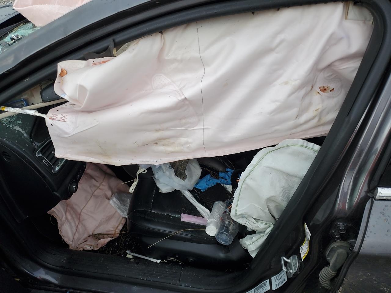 2016 Chrysler 200 C VIN: 1C3CCCCBXGN147477 Lot: 64024095