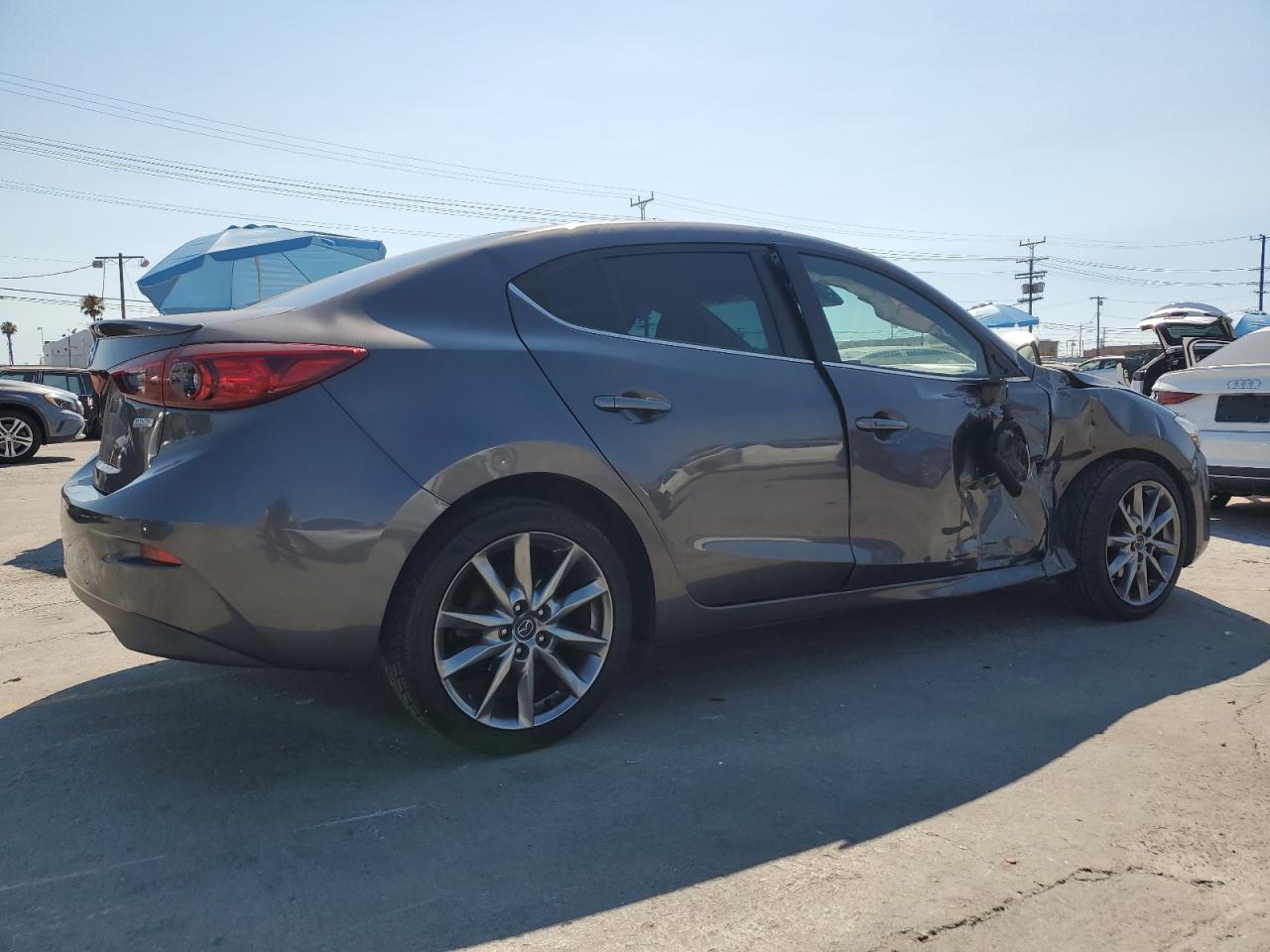 2018 Mazda 3 Touring VIN: 3MZBN1V33JM184431 Lot: 65204745
