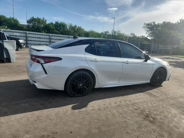  TOYOTA CAMRY 2021 Biały