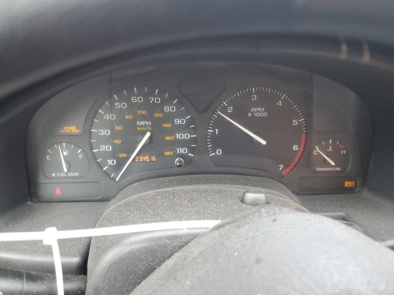 2000 Saturn Sc1 VIN: 1G8ZP128XYZ176888 Lot: 64061245