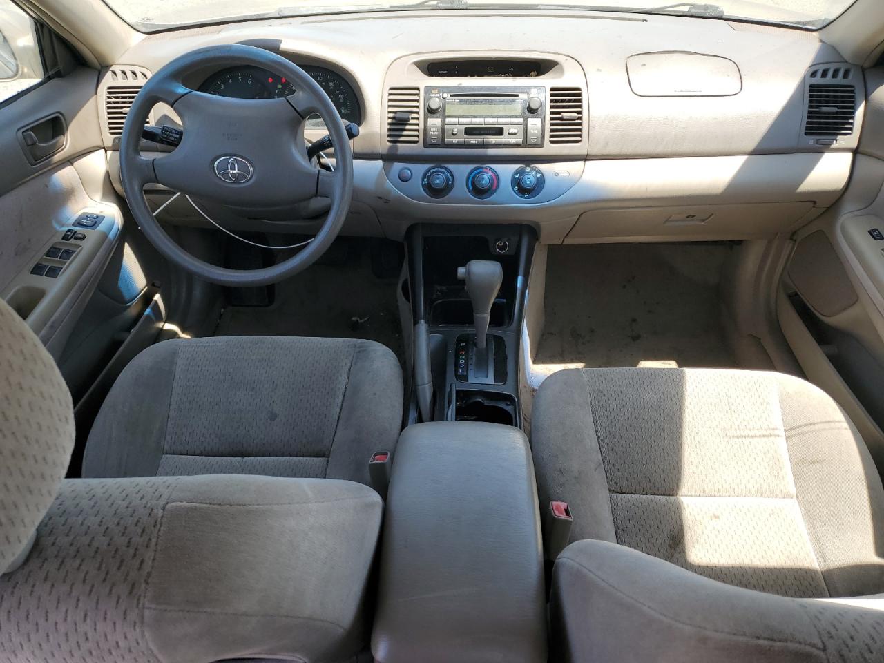 2002 Toyota Camry Le VIN: 4T1BF30K42U028529 Lot: 64865285