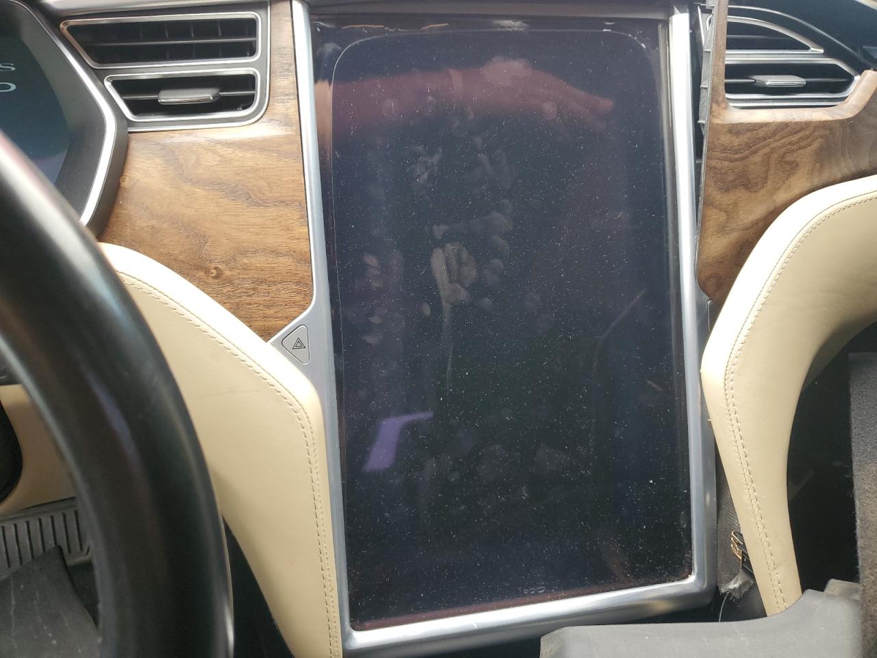 2016 Tesla Model S VIN: 5YJSA1E21GF147963 Lot: 64122045