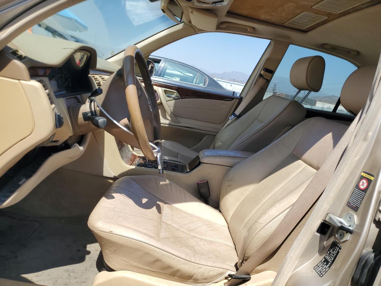 2001 Mercedes-Benz E 320 VIN: WDBJF65J61B246885 Lot: 66735805