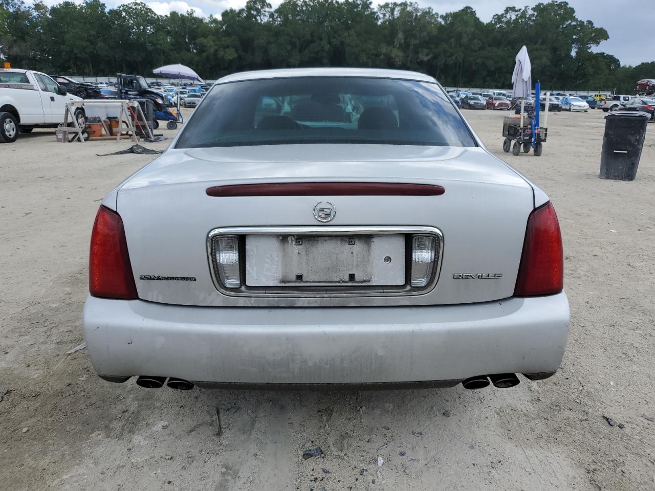 2002 Cadillac Deville VIN: 1G6KD54Y42U296424 Lot: 62696505