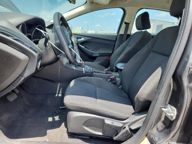 Sedans FORD FOCUS 2016 Szary