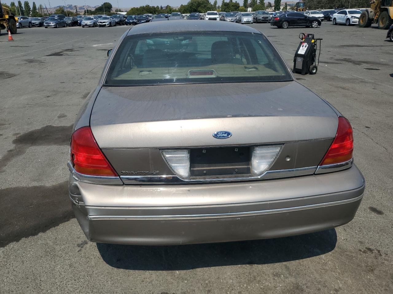 2003 Ford Crown Victoria Lx VIN: 2FAFP74W53X164045 Lot: 64821475