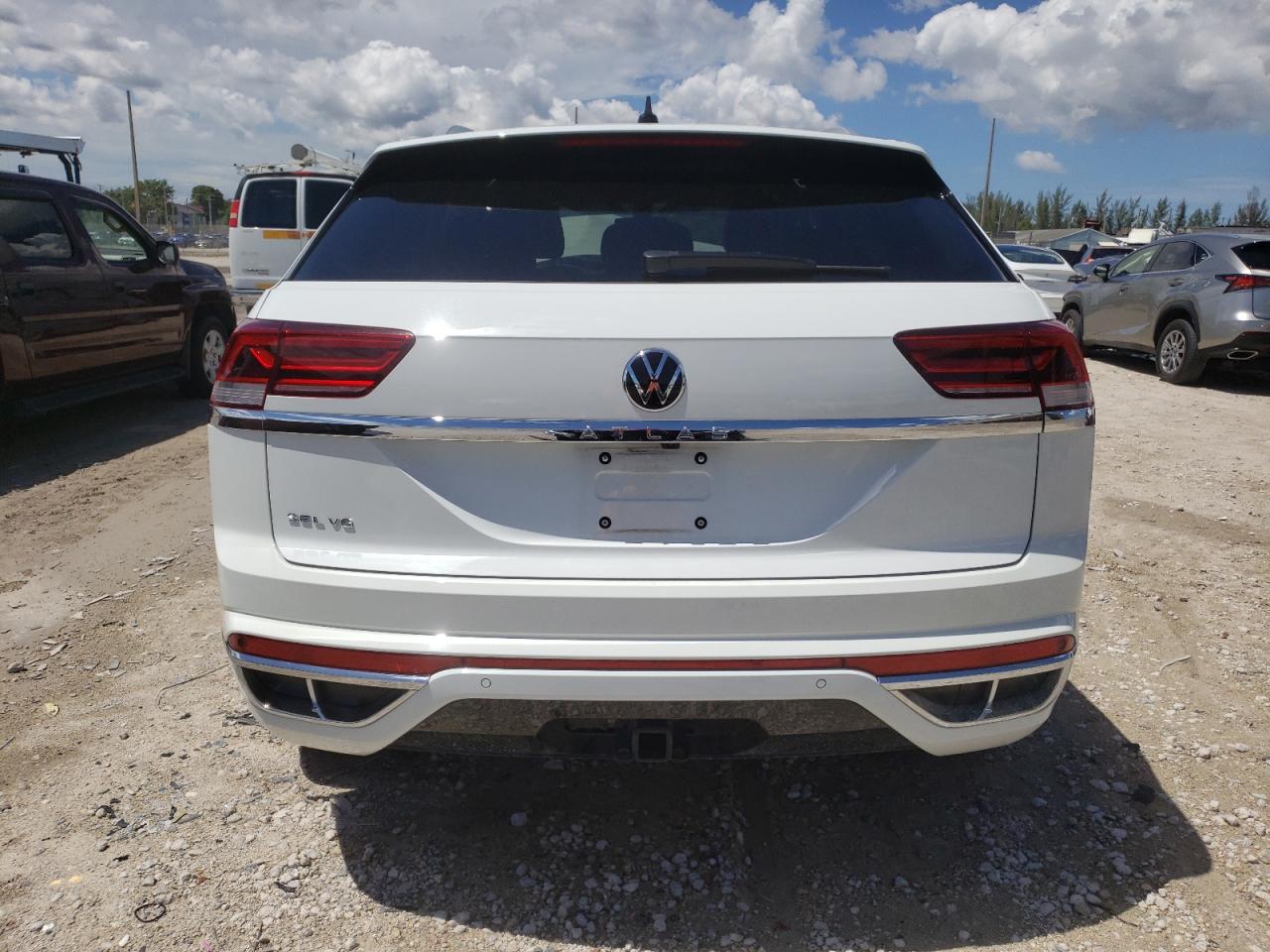 1v2ce2ca9mc236440 1V2CE2CA9MC236440 2021 Volkswagen Atlas Cross Sport Sel R-Line