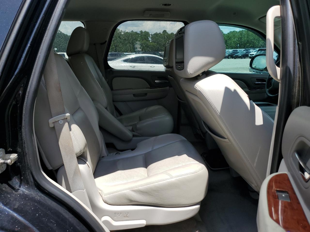 2011 Chevrolet Tahoe C1500 Ltz VIN: 1GNSCCE06BR194582 Lot: 64824945