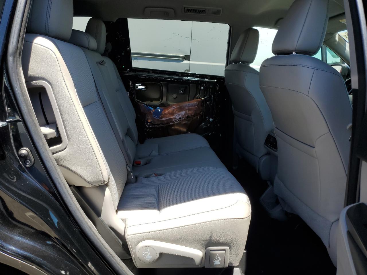 2017 Toyota Highlander Le VIN: 5TDBZRFH2HS478591 Lot: 64118565