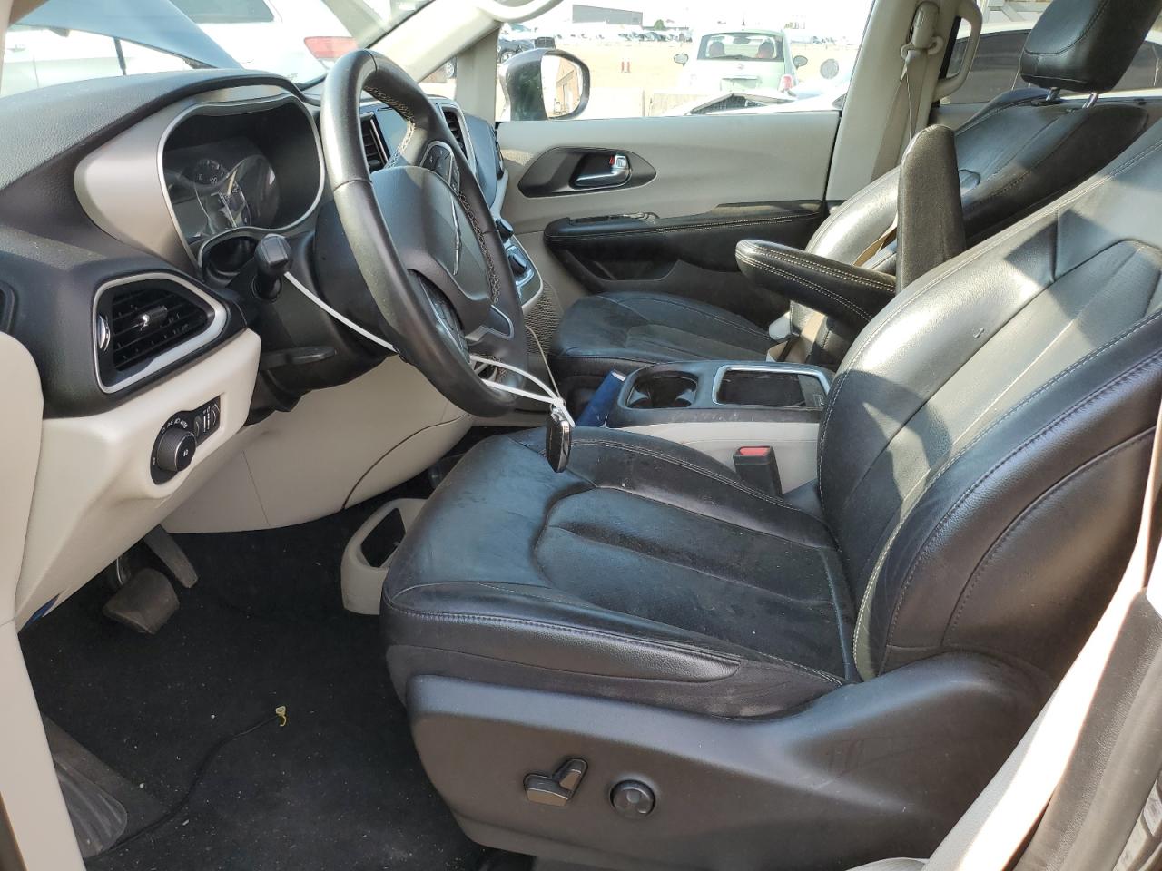2022 Chrysler Pacifica Touring L VIN: 2C4RC1BG5NR152075 Lot: 65471555