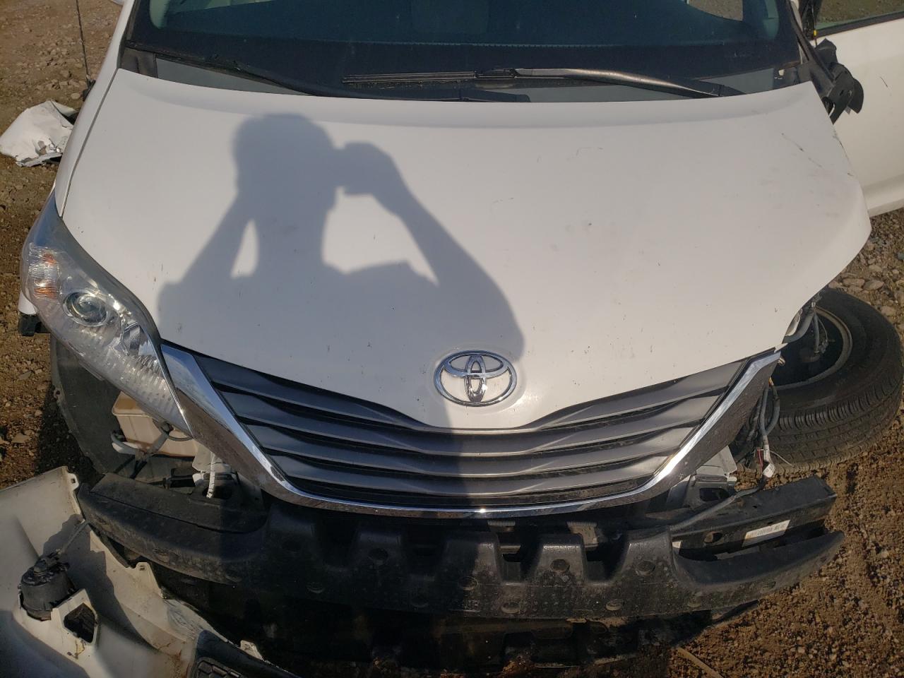 2012 Toyota Sienna Xle VIN: 5TDYK3DC0CS270477 Lot: 65034095