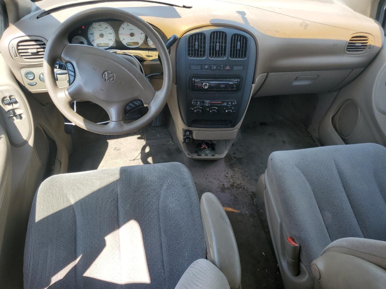 2002 Dodge Grand Caravan Sport VIN: 2B4GP44382R553216 Lot: 64605335