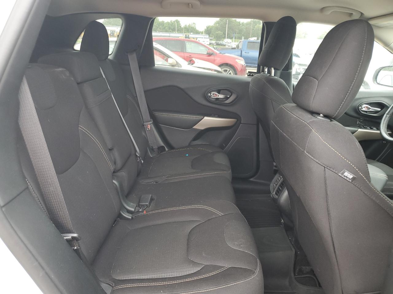 2017 Jeep Cherokee Latitude VIN: 1C4PJMCB5HW656235 Lot: 66351605