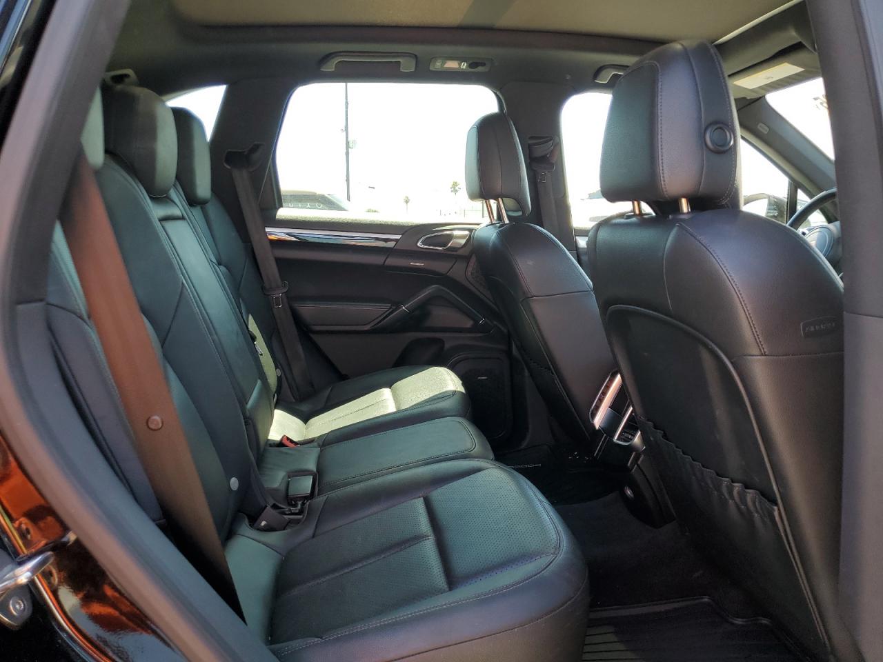 2013 Porsche Cayenne S Hybrid VIN: WP1AE2A26DLA16109 Lot: 66380225