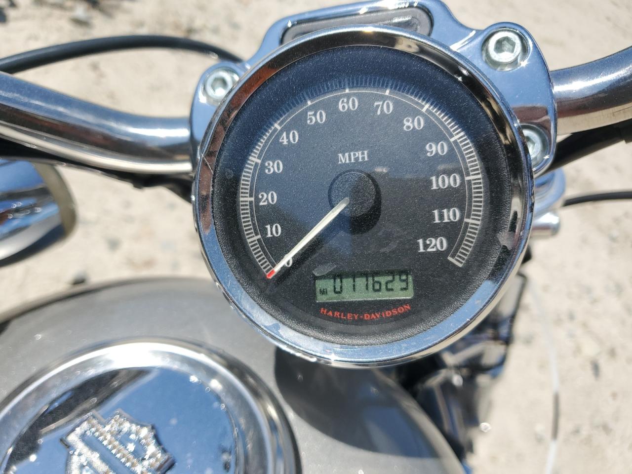 2007 Harley-Davidson Xl1200 C VIN: 1HD1CT3197K407944 Lot: 65762875