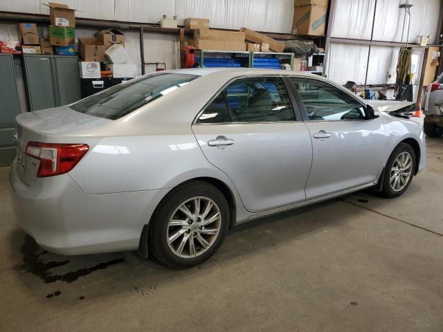 Sedans TOYOTA CAMRY 2014 Silver