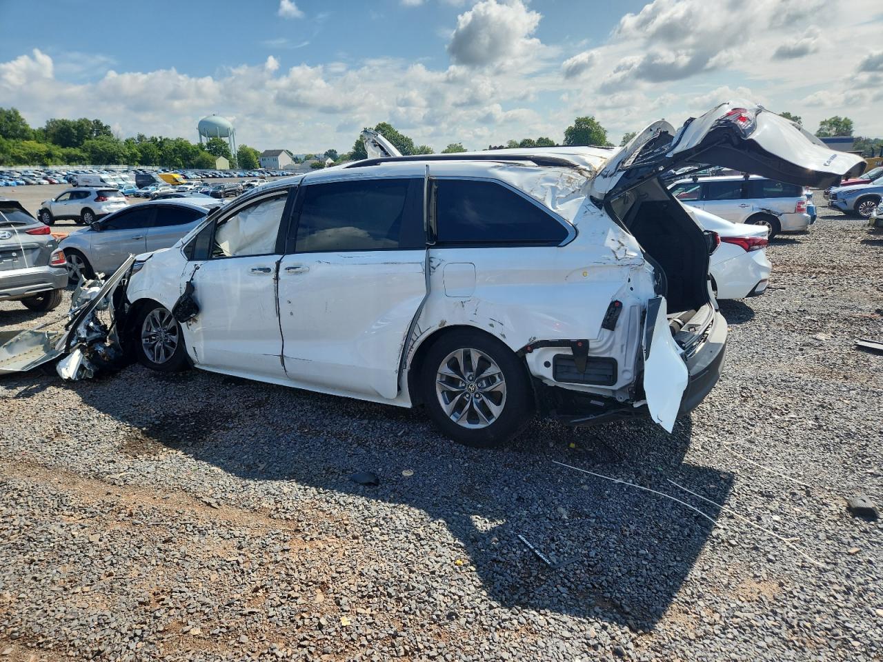 2025 Toyota Sienna Le white null hybrid 5TDGSKFC3SS168446 photo #3