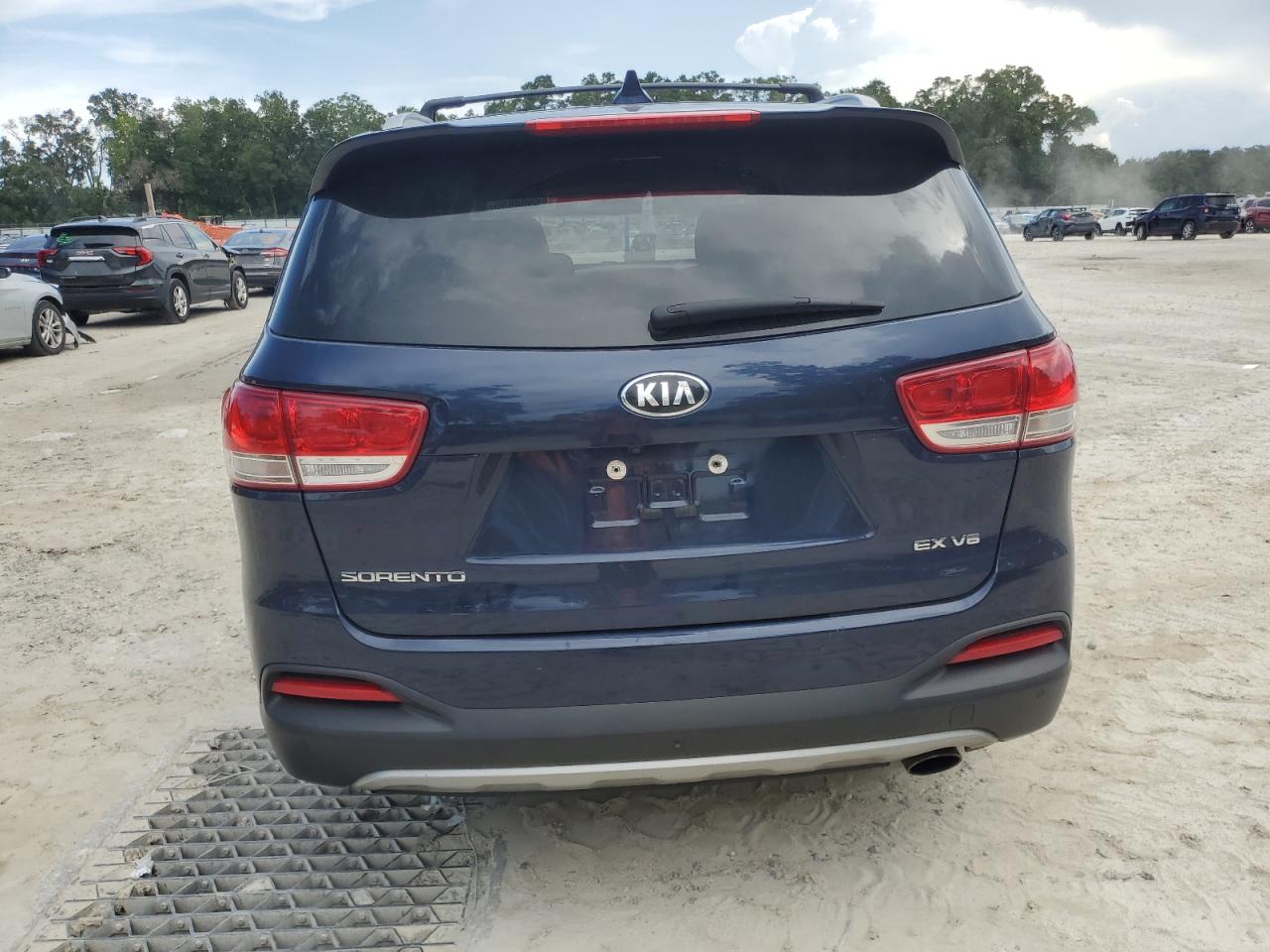 2017 Kia Sorento Ex VIN: 5XYPHDA58HG303431 Lot: 65504635