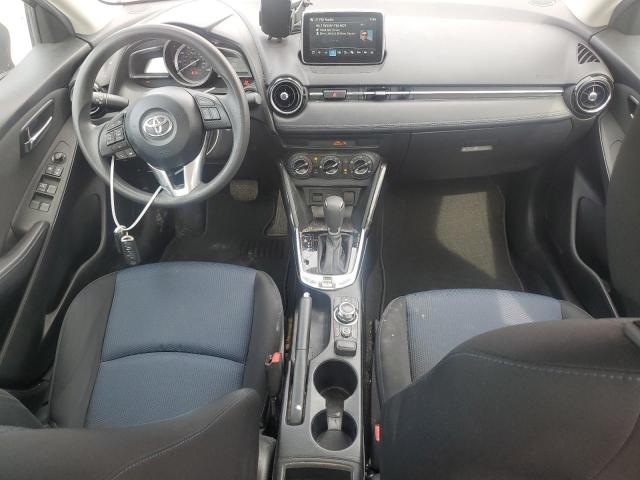  TOYOTA YARIS 2017 Czerwony