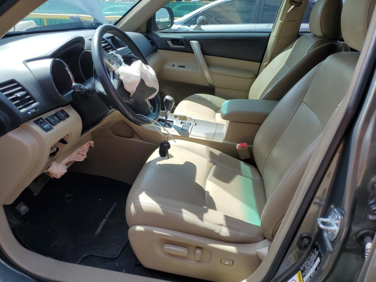 2012 Toyota Highlander Base VIN: 5TDBK3EH2CS148106 Lot: 65605495