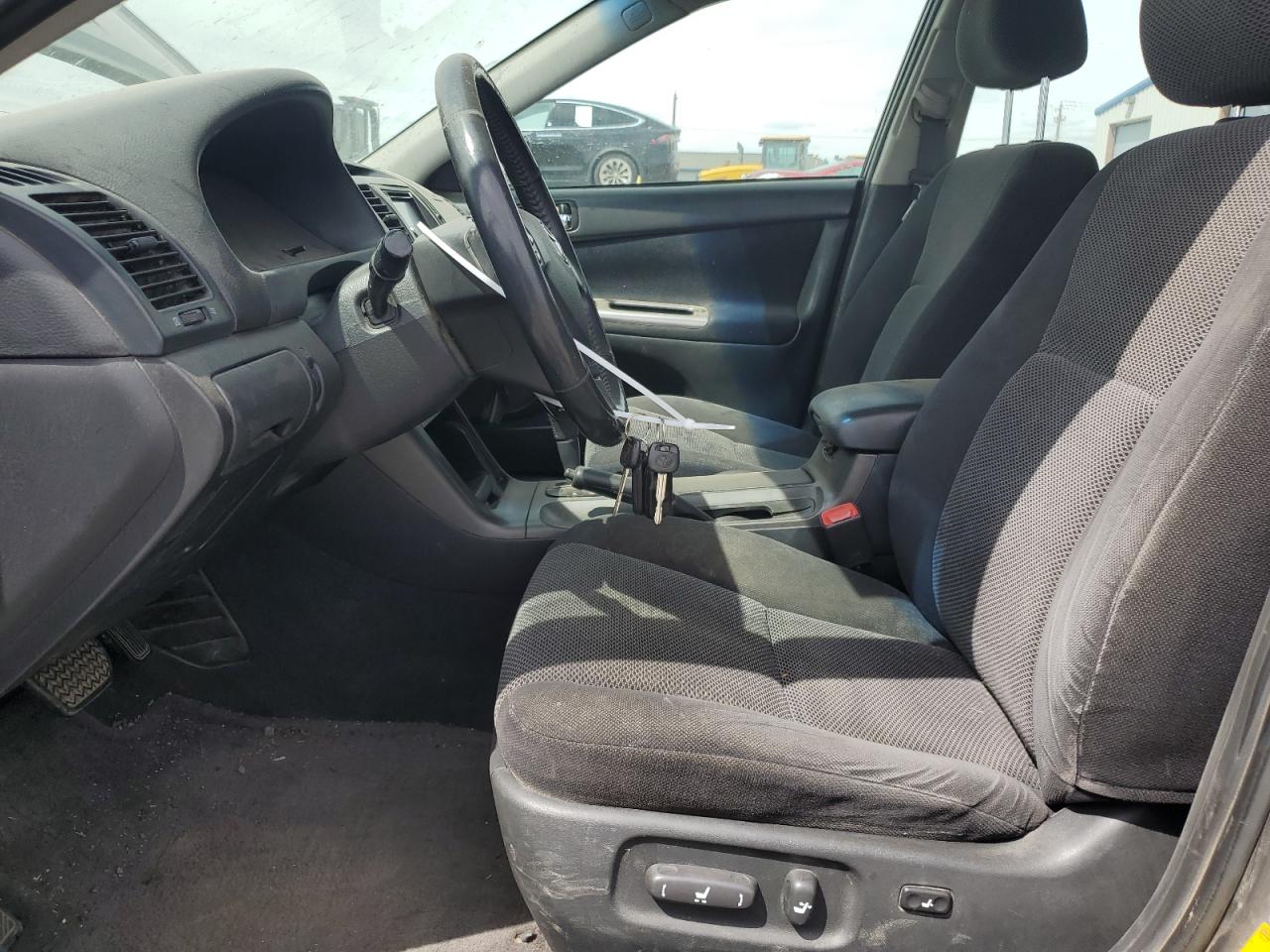 2005 Toyota Camry Le VIN: 4T1BE30K95U556476 Lot: 65614815
