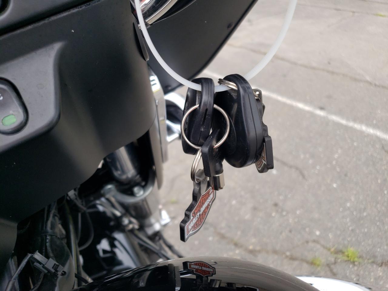 2010 Harley-Davidson Flhx VIN: 1HD1KB412AB651311 Lot: 64433035