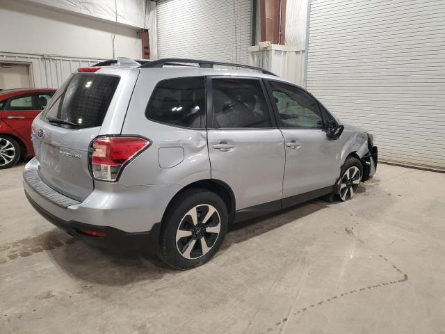  SUBARU FORESTER 2018 Серебристый