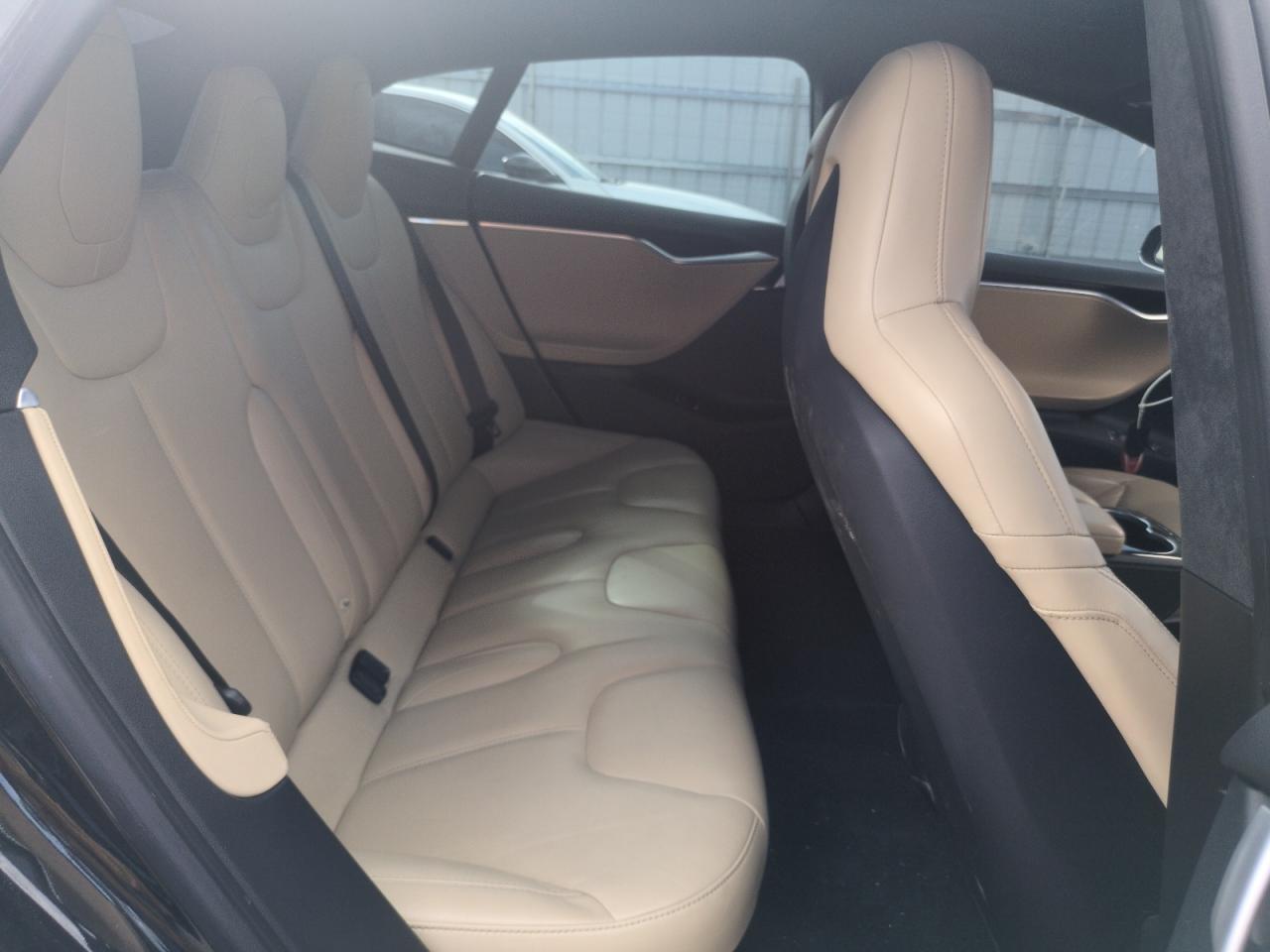 2015 Tesla Model S 85D VIN: 5YJSA1H21FF085880 Lot: 63669305