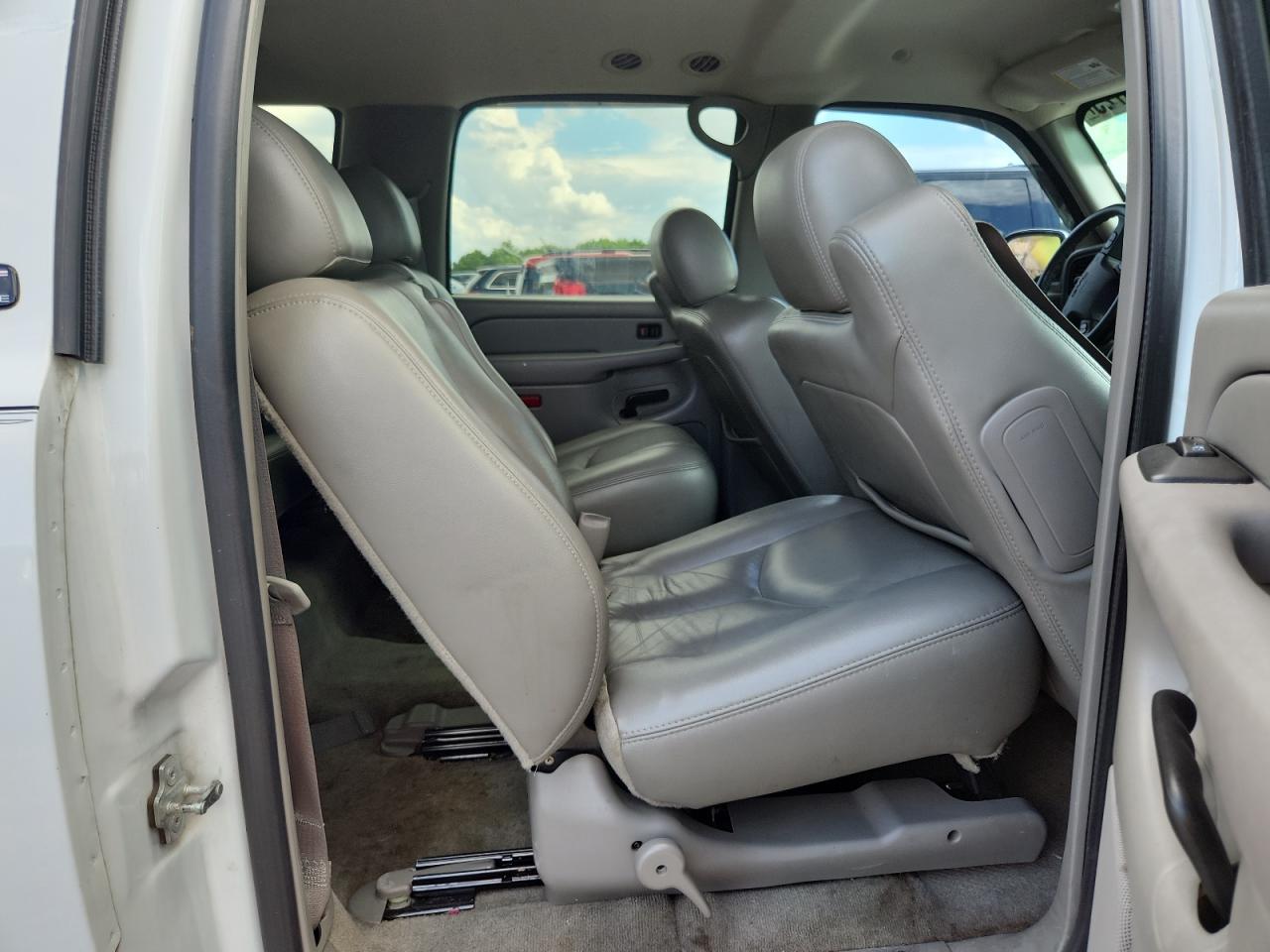 2005 GMC Yukon Xl C1500 VIN: 1GKEC16Z35J123936 Lot: 62919725