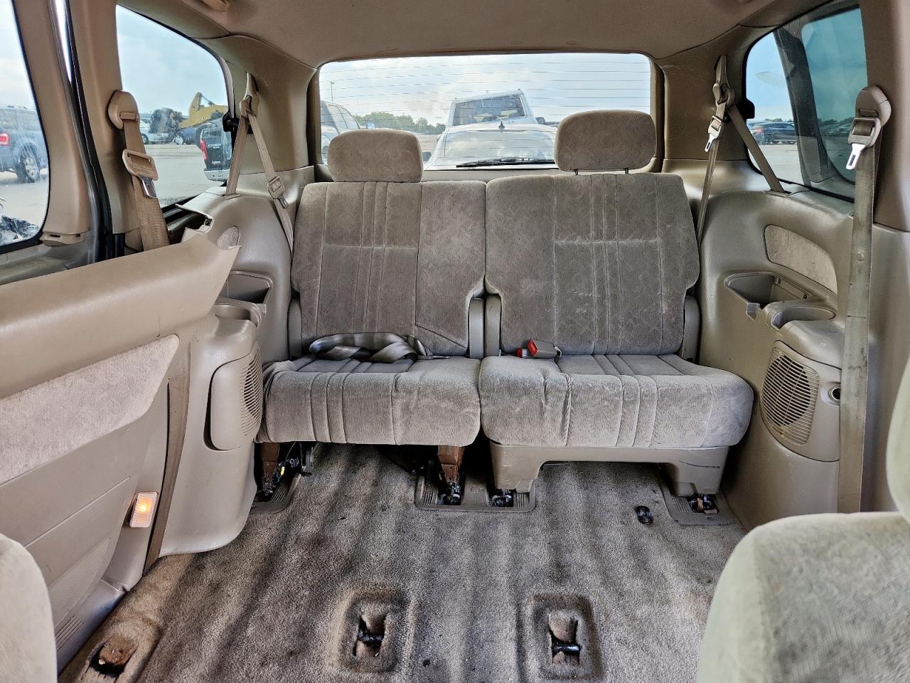 2000 Toyota Sienna Le VIN: 4T3ZF13C2YU218417 Lot: 63328035