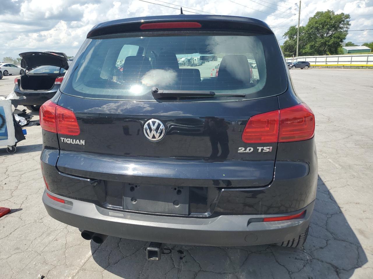2012 Volkswagen Tiguan S VIN: WVGAV7AX2CW597885 Lot: 64893935