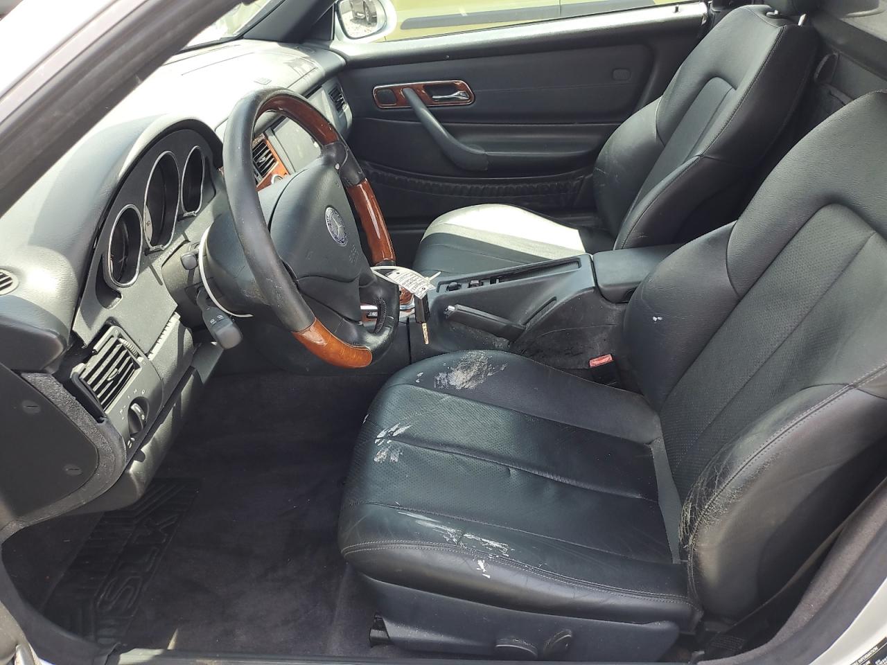 2001 Mercedes-Benz Slk 320 VIN: WDBKK65F11F206993 Lot: 65918045