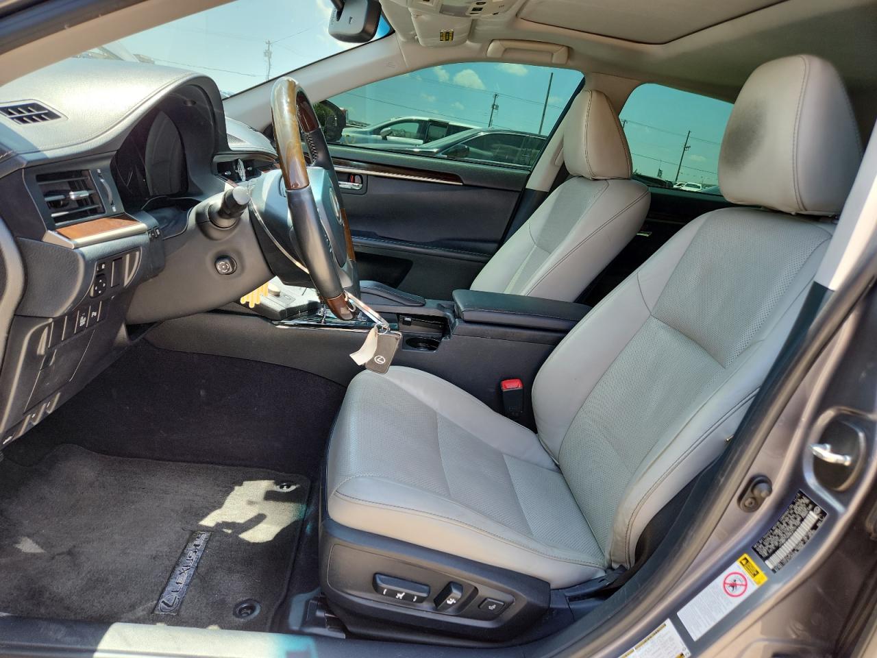 2014 Lexus Es 350 VIN: JTHBK1GG5E2101749 Lot: 63680425