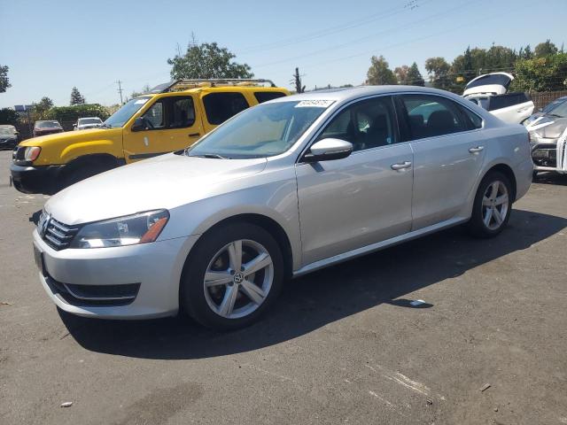  VOLKSWAGEN PASSAT 2012 Srebrny