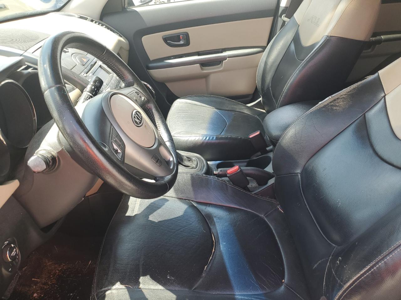 2011 Kia Soul + VIN: KNDJT2A29B7252945 Lot: 65024675