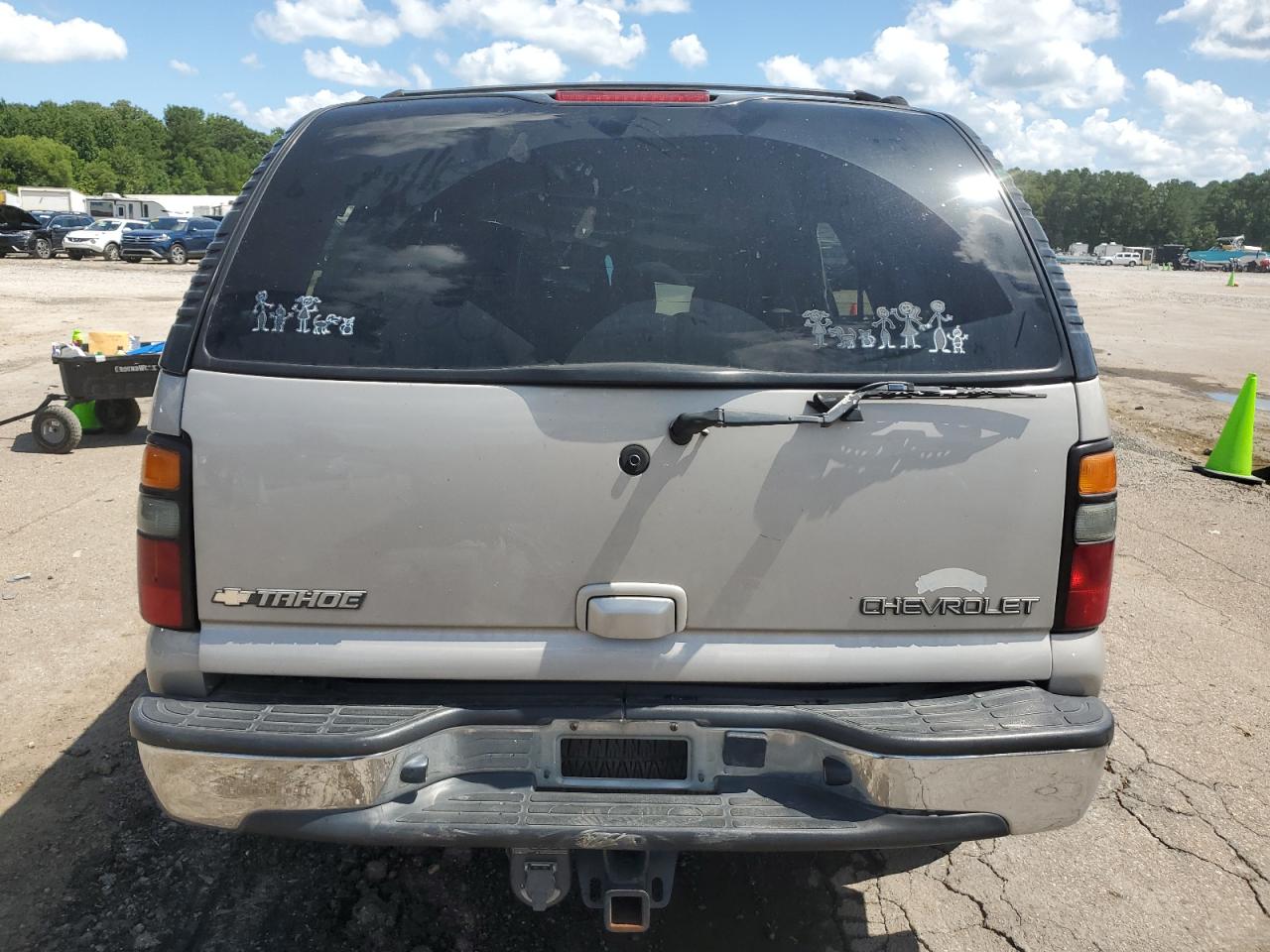 2004 Chevrolet Tahoe C1500 VIN: 1GNEC13Z44J297679 Lot: 65569135